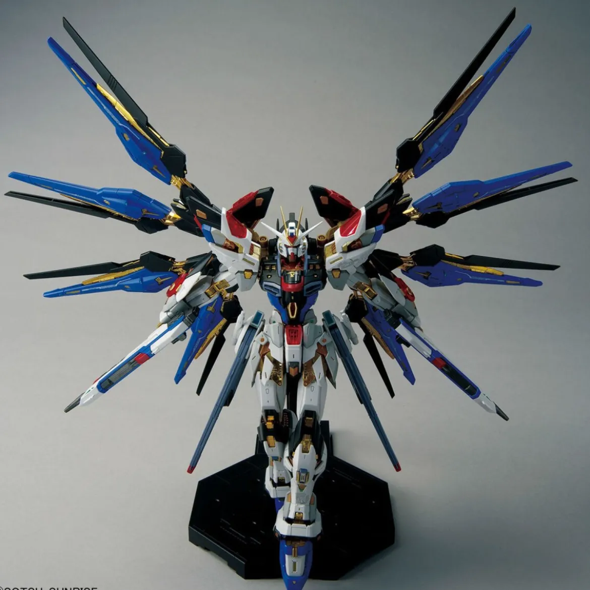 Bandai - Gunpla - 1/100 MGEX - ZGMF-X20A Strike Freedom Gundam - Gundam Seed Destiny