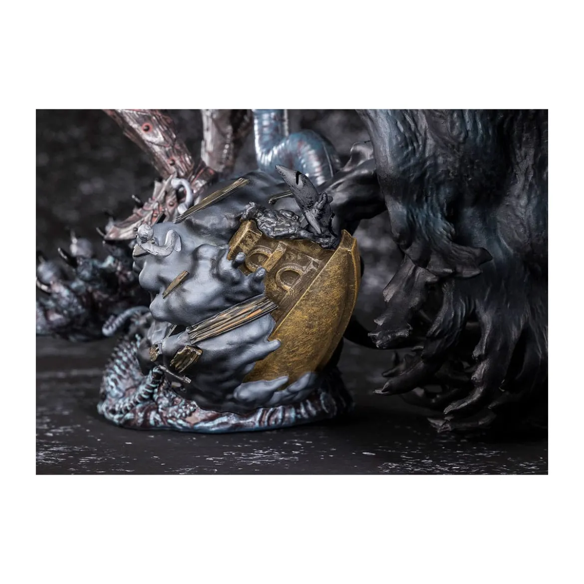 Bandai Tamashii - Guts Berserker Armor - Figuarts Zero Touche Metallique - Berserk