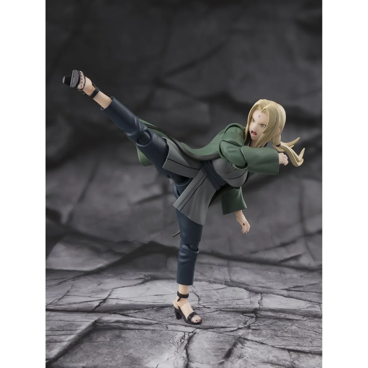 Bandai Tamashii - Tsunade -The Legendary Medical Ninja - SH Figuarts SHF