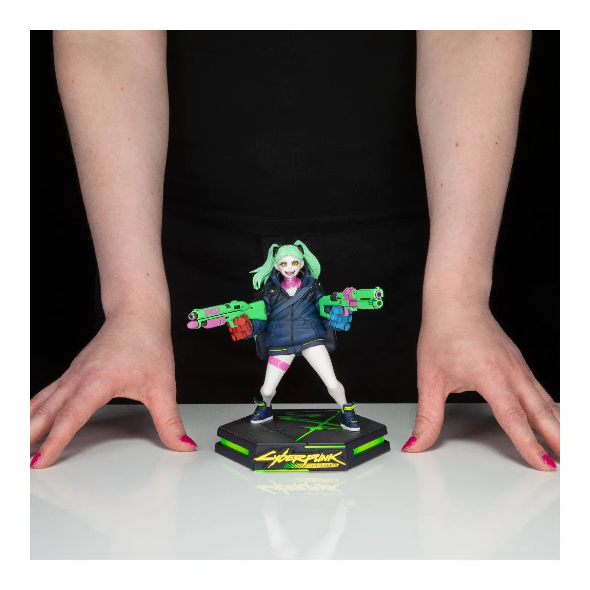 Dark Horse - REBECCA PVC Statue - Cyberpunk Edgerunners