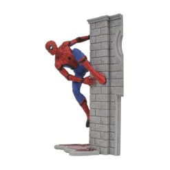 Diamond Select Marvel Gallery Figurine PVC Spiderman Homecoming