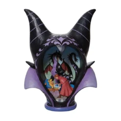 Enesco - Disney Traditions - Diorama Coiffe de Malefique - "True Love's Kiss" - La belle au bois dormant
