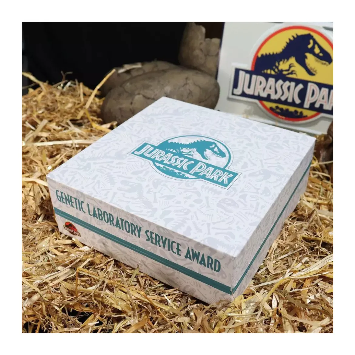 FaNaTtiK - Jurassic Park Genetics Laboratory Service Award
