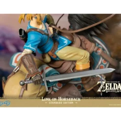First 4 Figures - Zelda - The Legend of Zelda: Breath of The Wild - Link on Horseback (Standard Edition)