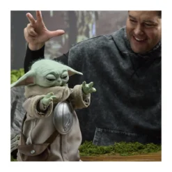 Hasbro Star Wars - Ultimate Grogu 1/1 (figurine animatronique) - The Mandalorian and Grogu