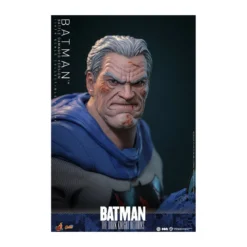 Hot Toys - BATMAN - Batman: The Dark Knight Returns (Battle Damaged Version) Comic Masterpiece 1/6