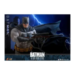 Hot Toys - BATMAN - Batman: The Dark Knight Returns Comic Masterpiece 1/6