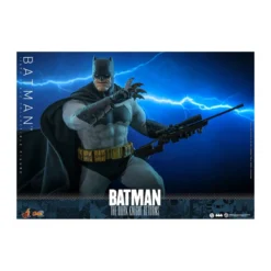 Hot Toys - BATMAN - Batman: The Dark Knight Returns Comic Masterpiece 1/6