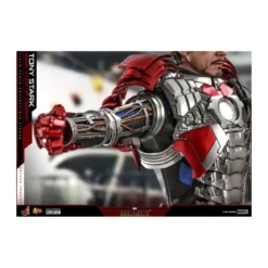 Hot Toys Iron Man 2 - Mark V Suit Up Version Deluxe 1/6