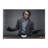 Hot Toys - The Dark Knight - The Joker (Bank Robber Version) MMS 1/6