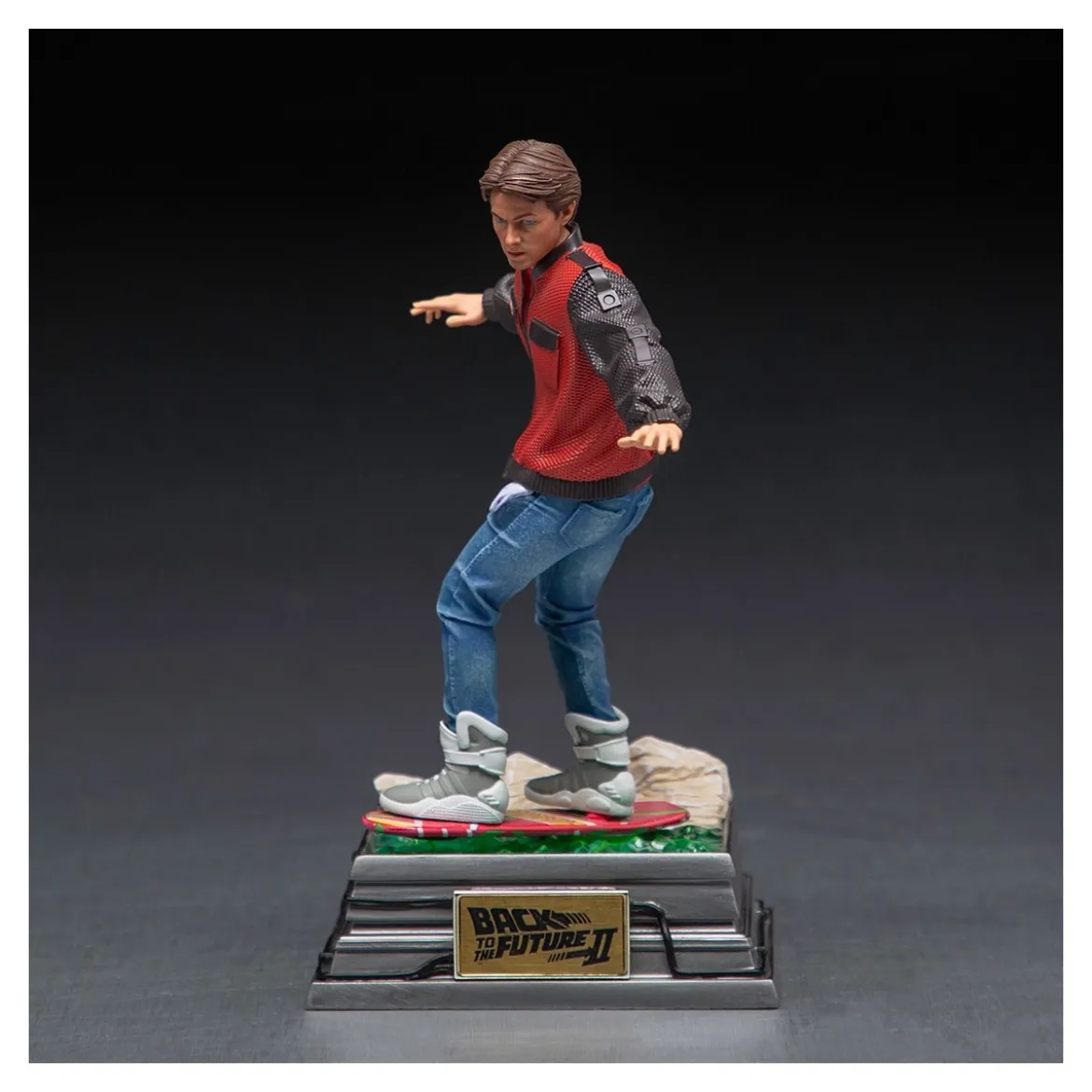 Iron Studios - BTTF 2 - Marty McFly sur Hoverboard Back to the Future Part II