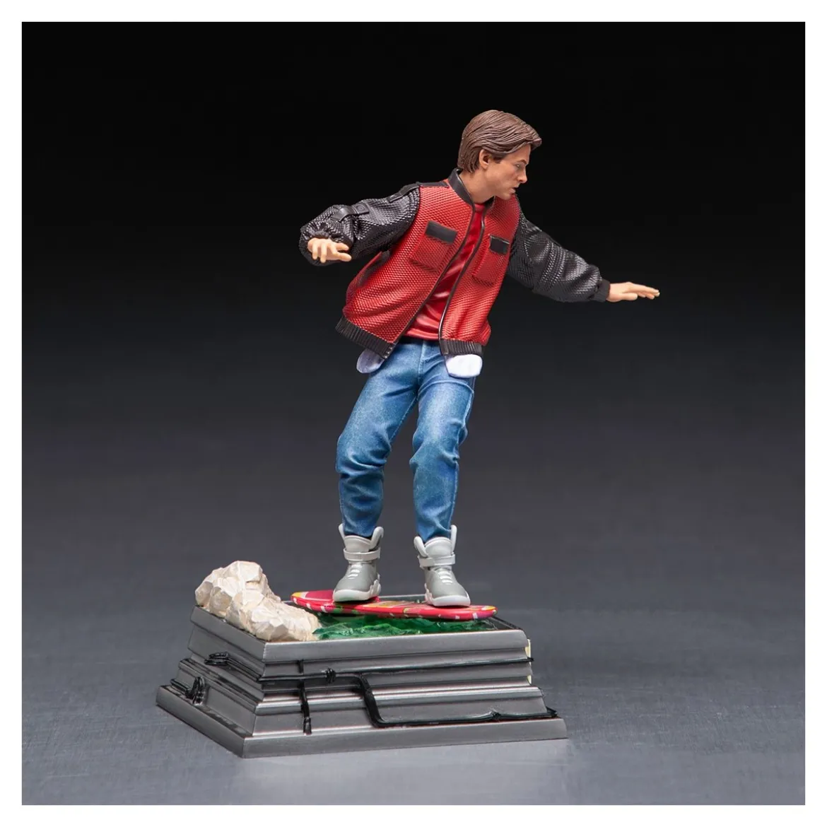 Iron Studios - BTTF 2 - Marty McFly sur Hoverboard Back to the Future Part II