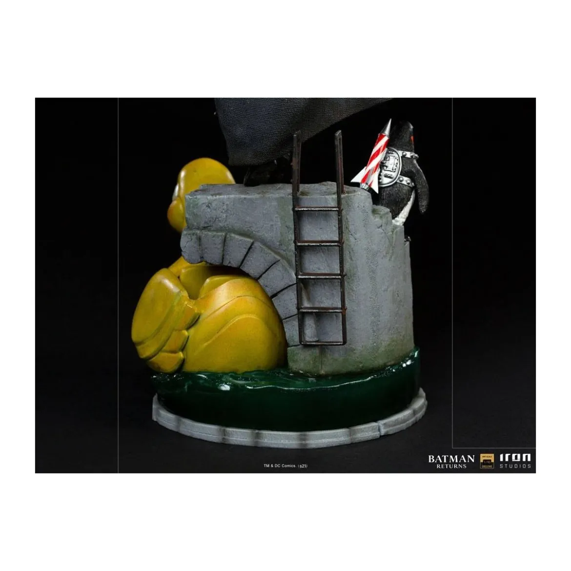Iron Studios DC Comics - BDS Deluxe Art Scale 1/10 - The Penguin Batman Returns