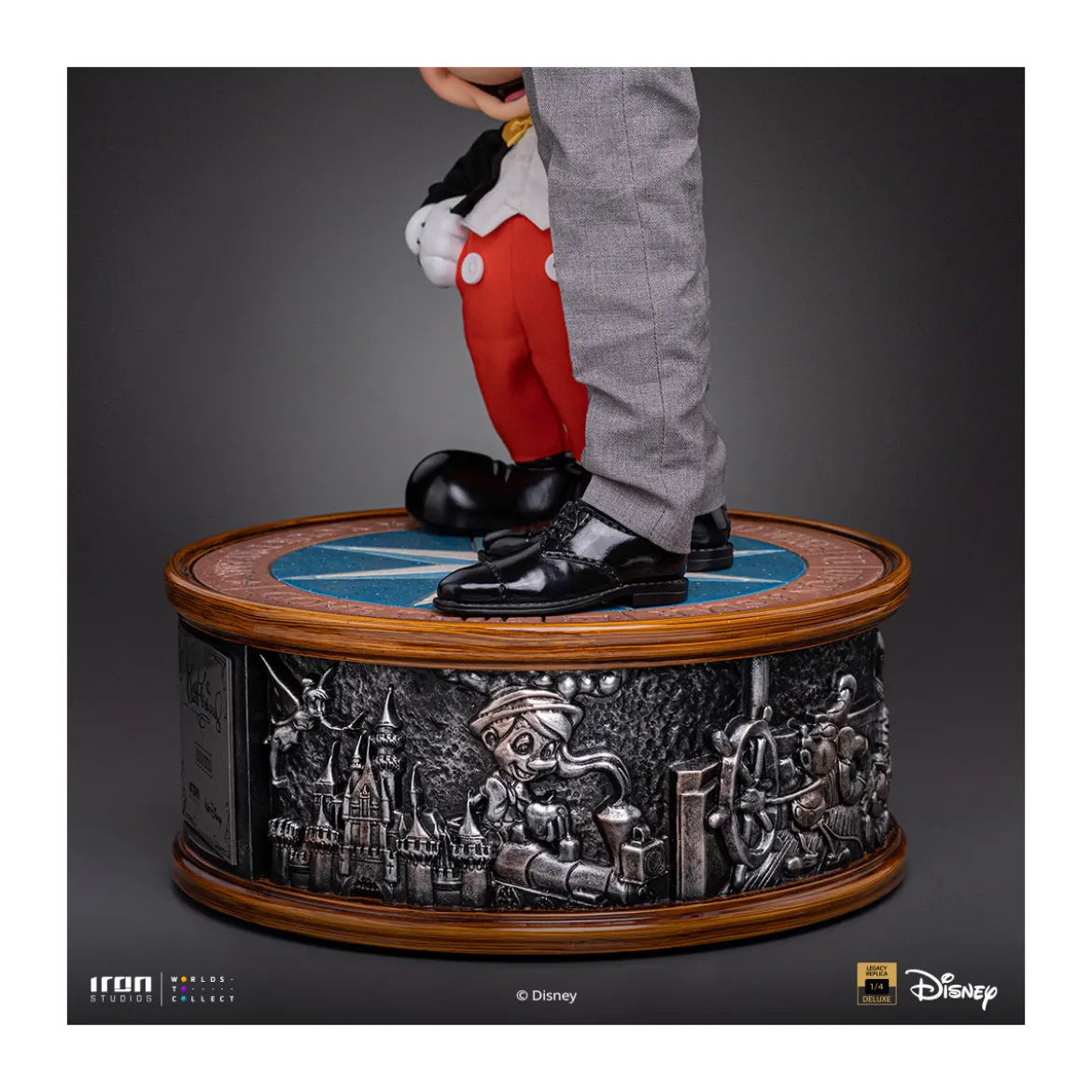 Iron Studios Disney Classics - Walt Disney & Mickey Mouse Legacy Replica 1/4