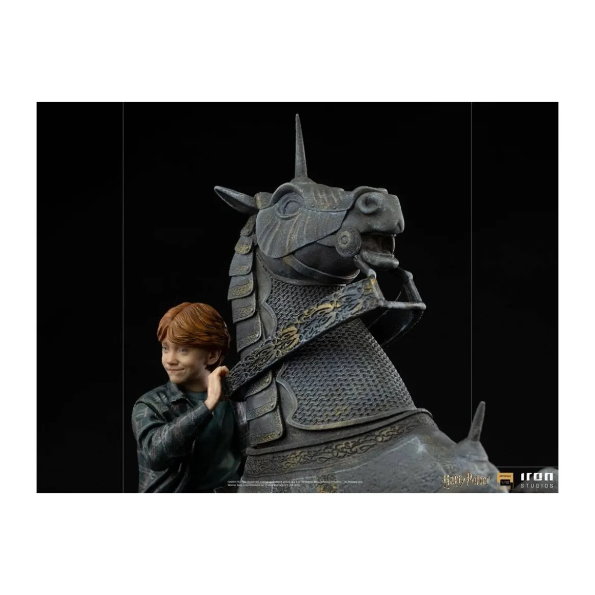 Iron Studios - Harry Potter - Ron Weasley at the Wizard Chess BDS Deluxe Art Scale 1/10