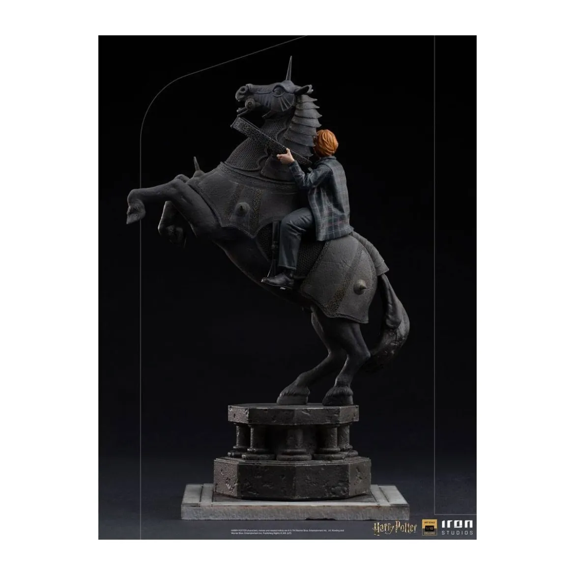 Iron Studios - Harry Potter - Ron Weasley at the Wizard Chess BDS Deluxe Art Scale 1/10