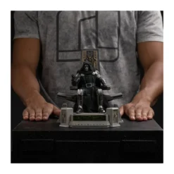 Iron Studios Marvel - Doctor Doom on Throne Art Scale 1/10 - Avengers: Doomsday
