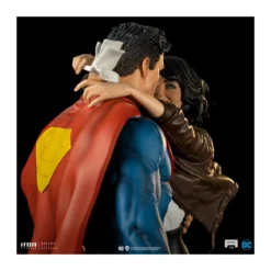 Iron Studios - Superman and Lois Lane Diorama 1/6
