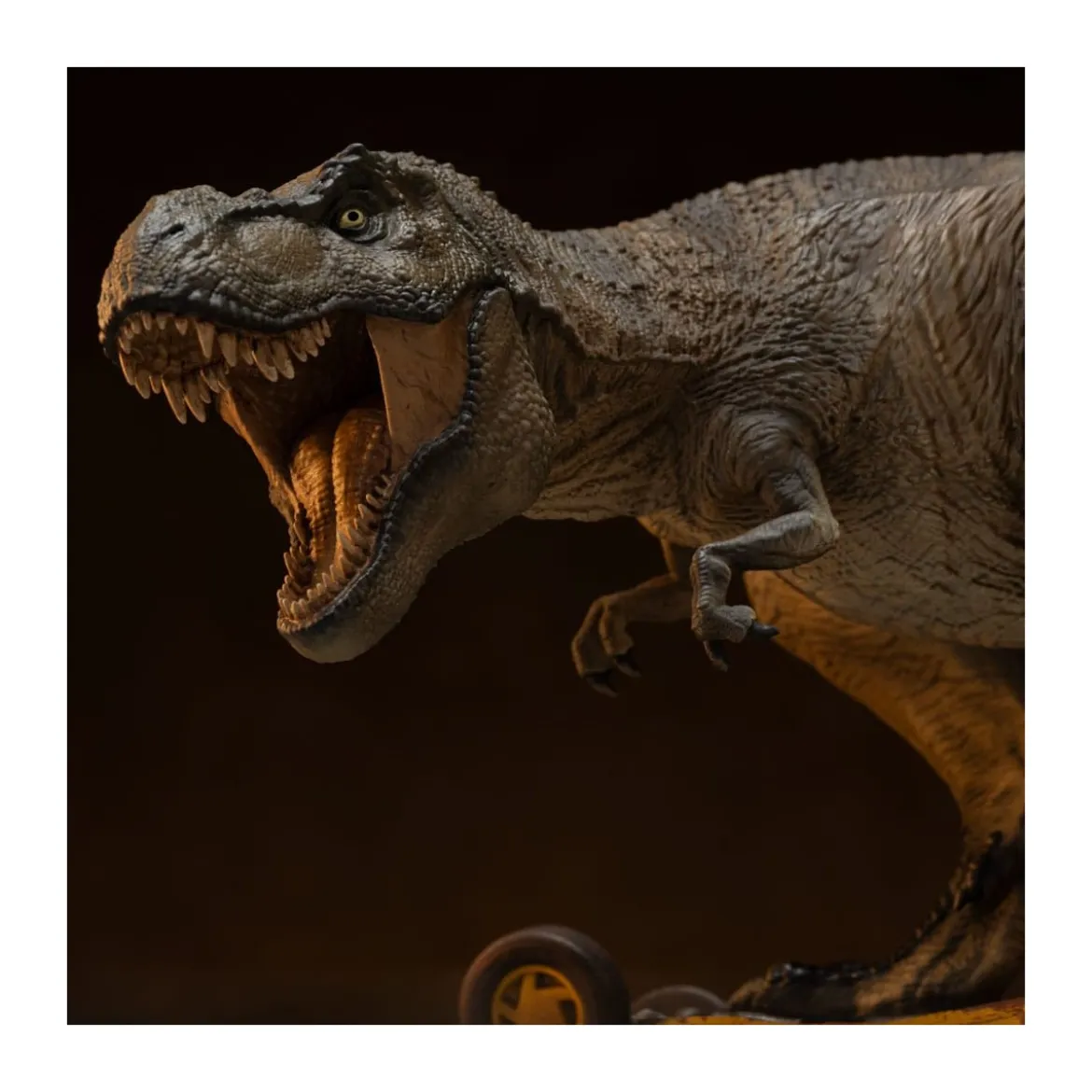 Iron Studios - T-Rex Attack - Jurassic Park Icons
