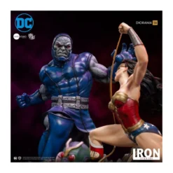 IRON STUDIOS - Wonder Woman Vs Darkseid Diorama by Ivan Reis 1/6 - DC Comics