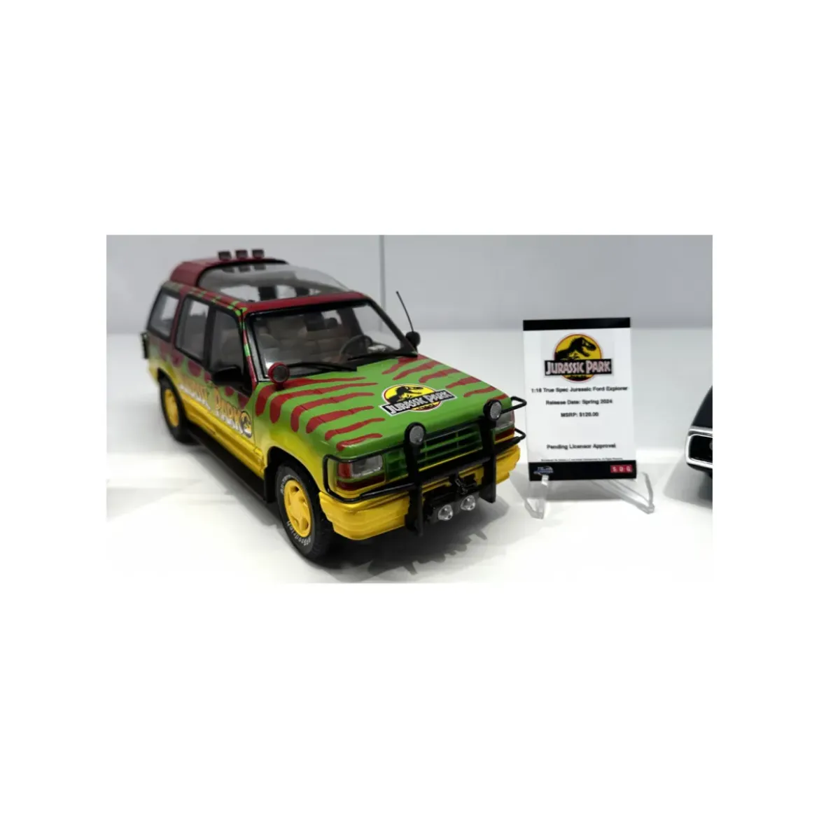 Jada Toys Jurassic Park - Ford Explorer - 1/18