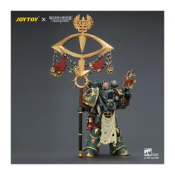 JoyToy - Sons of Horus - Maloghurst the Twisted, the Warmaster's Equerry with Legion Standard and Banestrike Bolter 1/18
