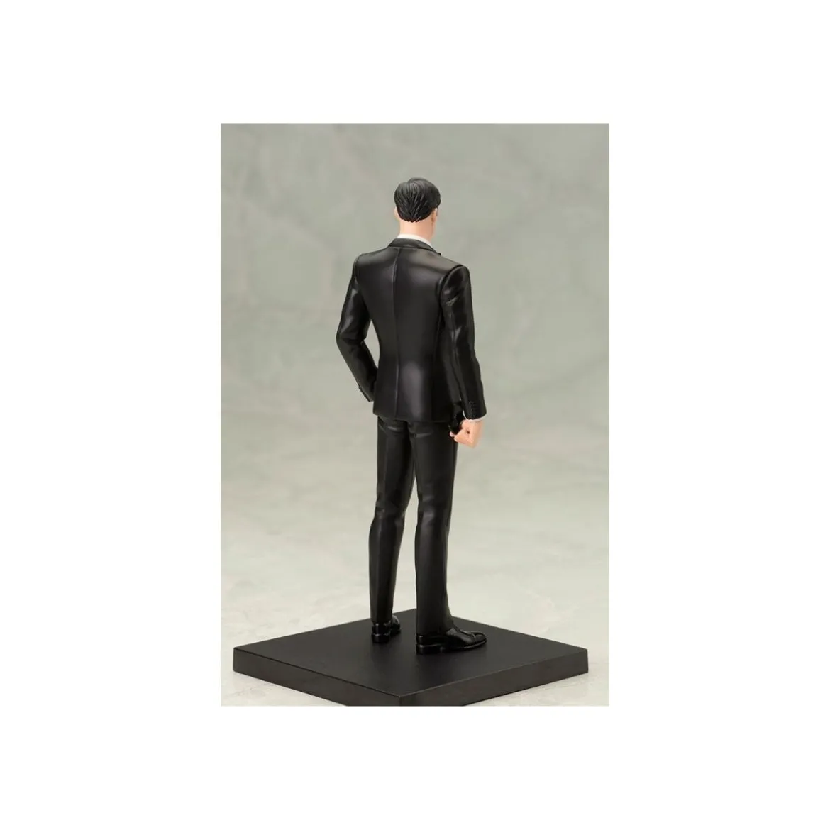 Kotobukiya DC Comics - statue Bruce Wayne in Tuxedo SDCC 2016 - ARTFX+ 1/10 - 21cm