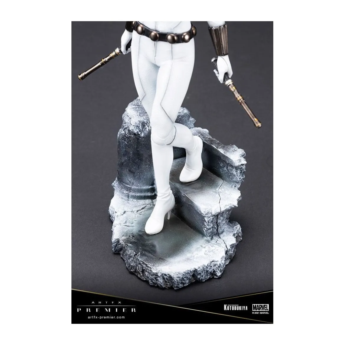 Kotobukiya Marvel Universe - Black Widow White Costume Limited Edition - ARTFX Premier 1/10