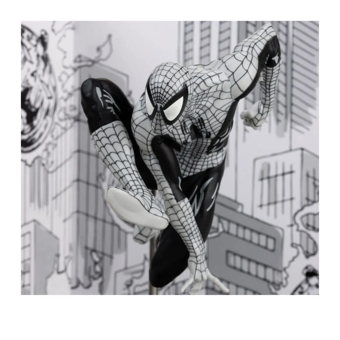 Mc Farlane - Marvel Line Art - Spider-Man 6 statuette 1/10 Gold Label