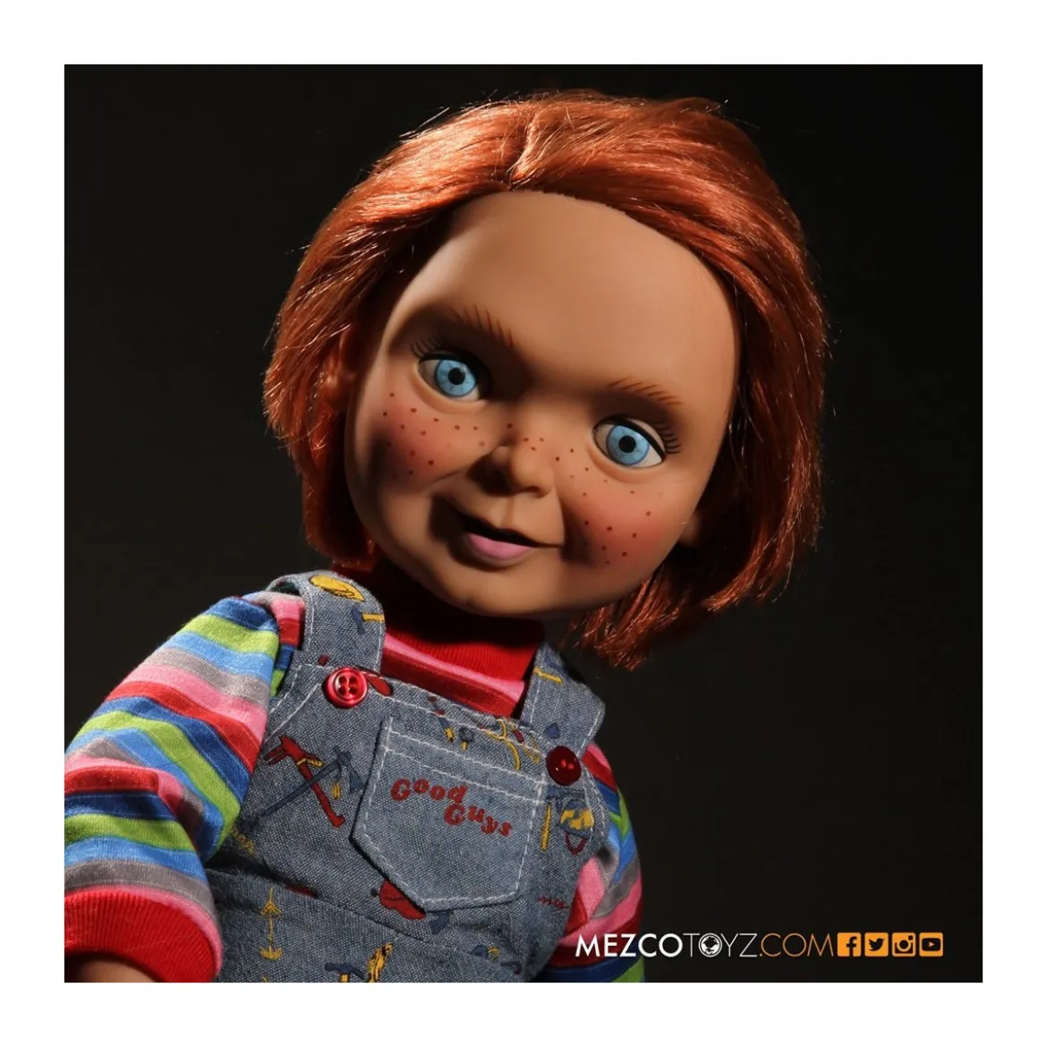 Mezco Chucky Jeu d'enfant poupée parlante Good Guy Smiling
