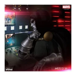 Mezco One 12 - Doctor Doom - Docteur Fatalis