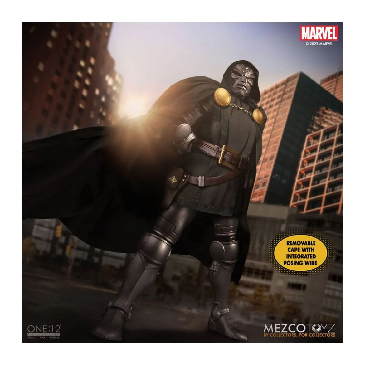 Mezco One 12 - Doctor Doom - Docteur Fatalis