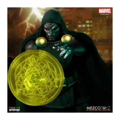 Mezco One 12 - Doctor Doom - Docteur Fatalis