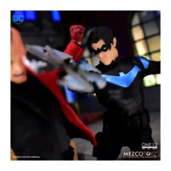 Mezco One 12 - NIGHTWING - DC Comics
