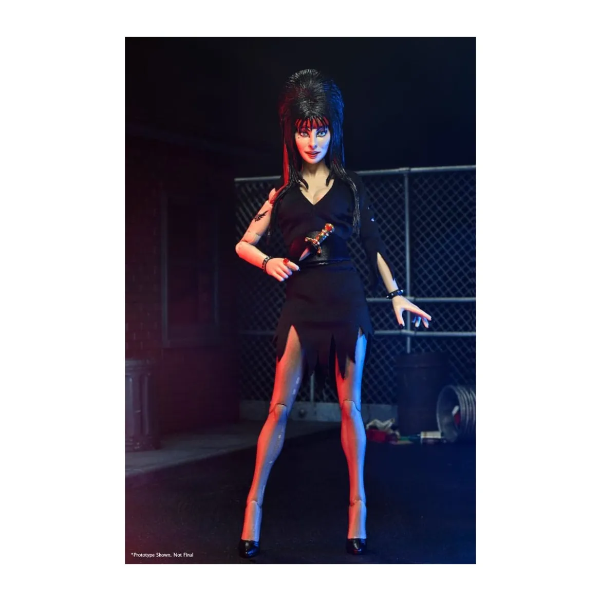 Neca - Elvira Mistress of the Dark - Commando Elvira - Retro Cloth