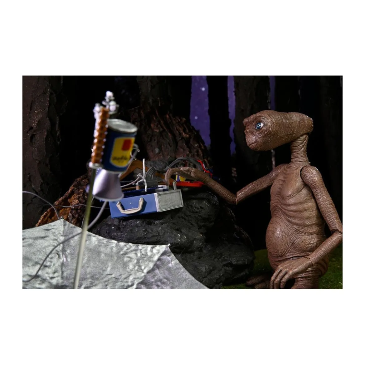 Neca - E.T. The Extra Terrestrial - Ultimate Deluxe E.T.