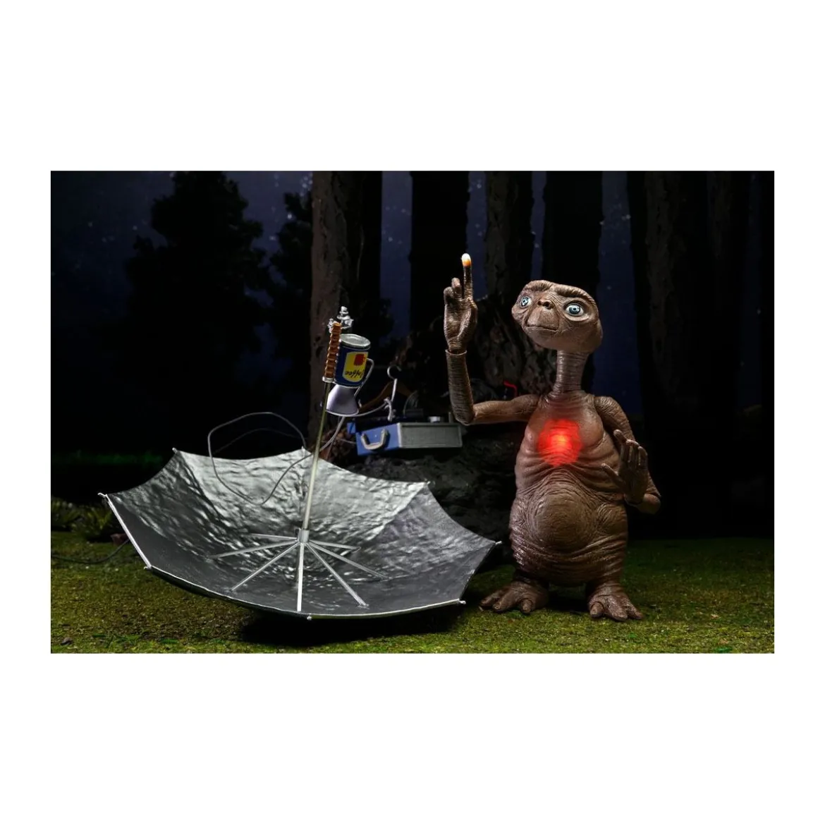 Neca - E.T. The Extra Terrestrial - Ultimate Deluxe E.T.