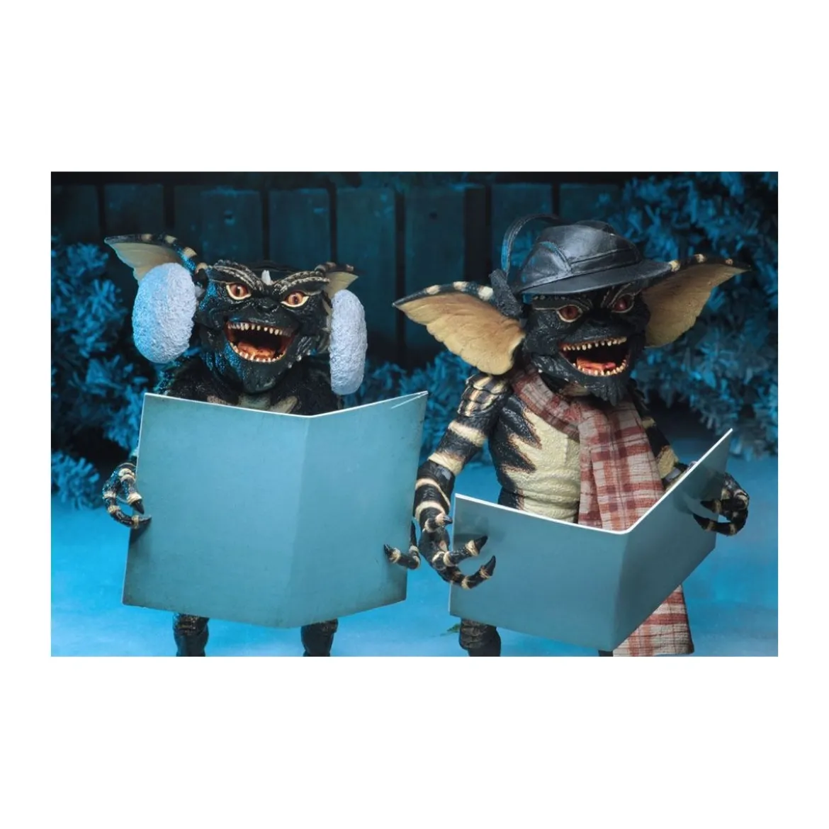 Neca - Gremlins 2 pack - Christmas Carol Winter Scene Set 2 - 15 cm