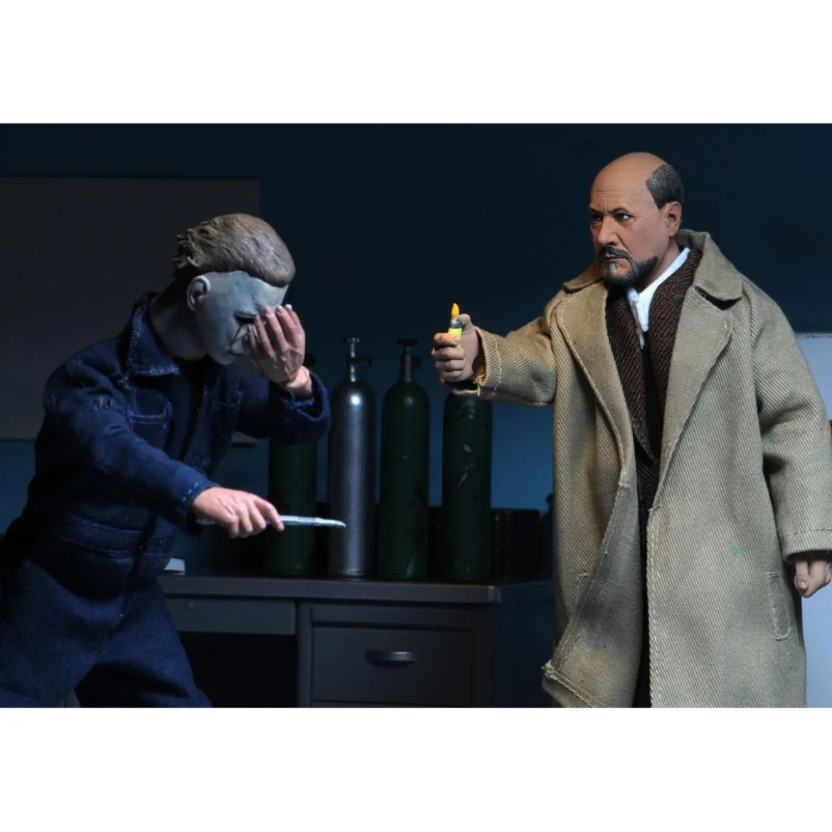 NECA - Halloween 2 - Doctor Loomis & Laurie Strode - Retro Cloth - 20cm