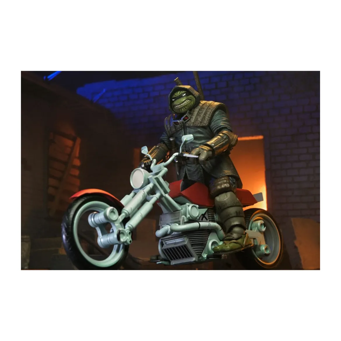 NECA - IDW Comics - Casey Marie with Last Ronin Motorcycle - The Last Ronin The Lost Years- TMNT