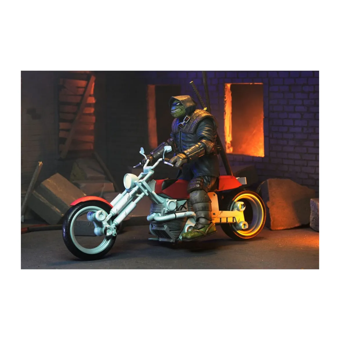 NECA - IDW Comics - Casey Marie with Last Ronin Motorcycle - The Last Ronin The Lost Years- TMNT