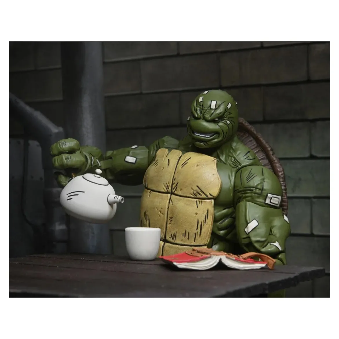 NECA - IDW Comics The Last Ronin - Ultimate Battle Damaged Ronin TMNT - Teenage Mutant Ninja Turtles
