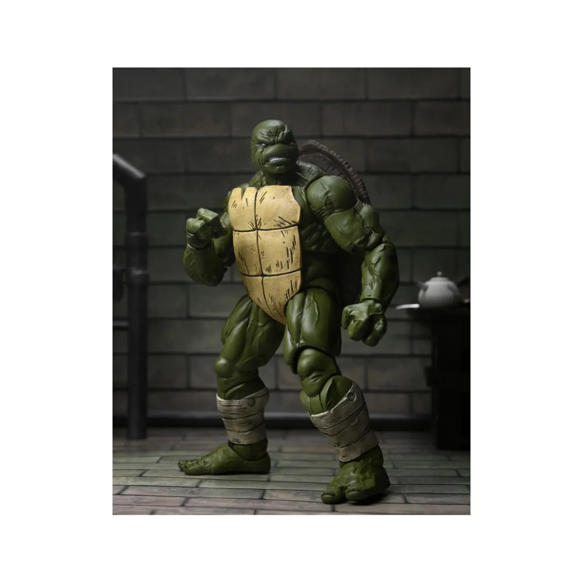NECA - IDW Comics The Last Ronin - Ultimate Battle Damaged Ronin TMNT - Teenage Mutant Ninja Turtles