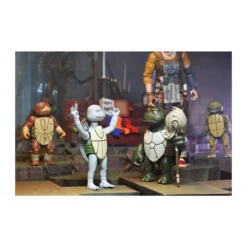 NECA - IDW Comics - Ultimate Casey Marie with Baby Odyn & Uno - The Last Ronin: Lost Years- TMNT
