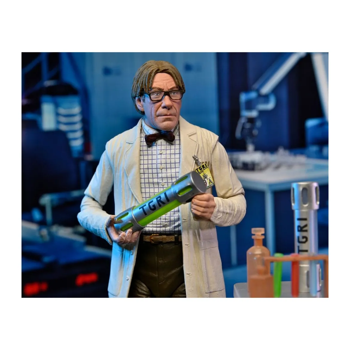 Neca - Lab Coat Professor Perry and Hazmat Suit Professor Perry