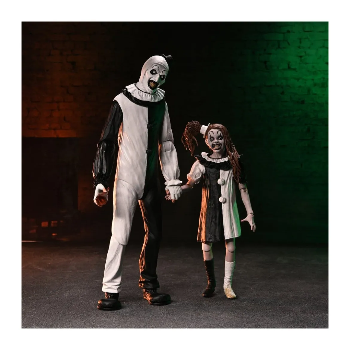 Neca Terrifier 2 - Ultimate Art the Clown & Little Pale Girl
