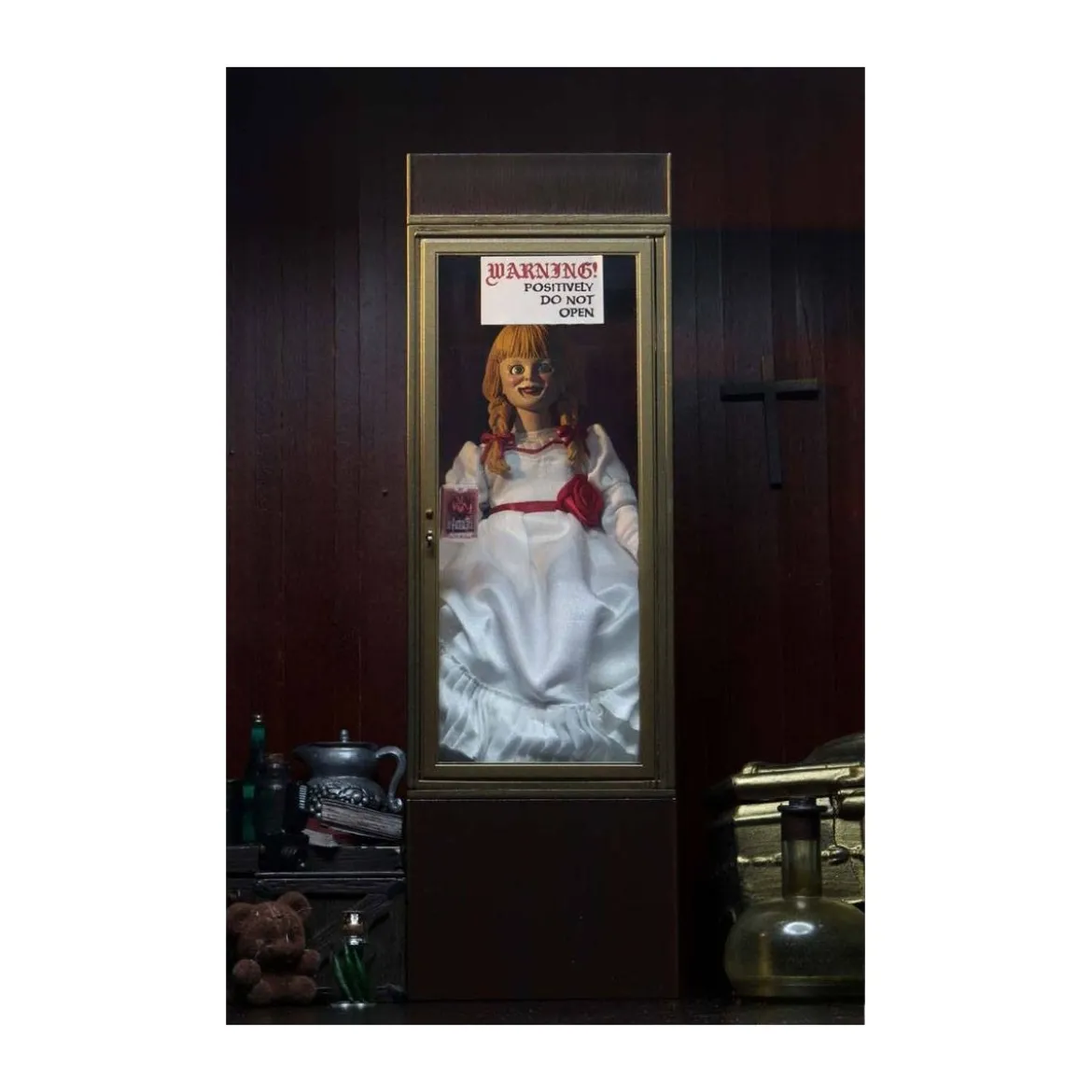 Neca - The Conjuring Universe - Retro Cloth Annabelle