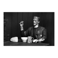 NECA - Ultimate Frankenstein's Monster (Bride of Frankenstein) Black & White Version - Universal Monsters