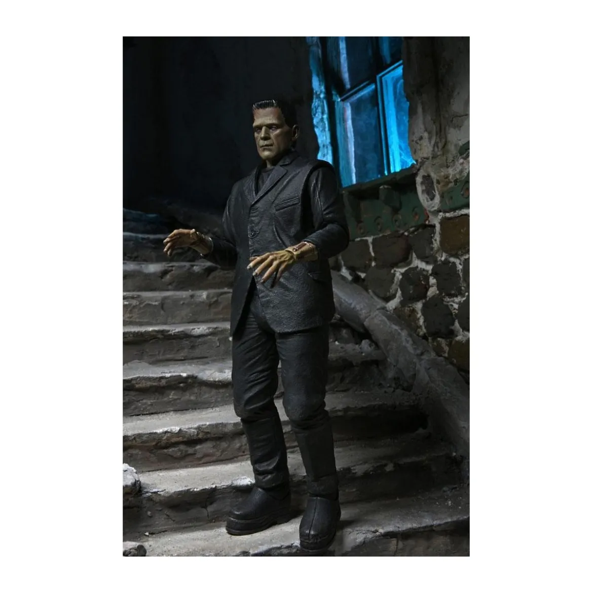 NECA - Ultimate Frankenstein's Monster Color Version - Universal Monsters