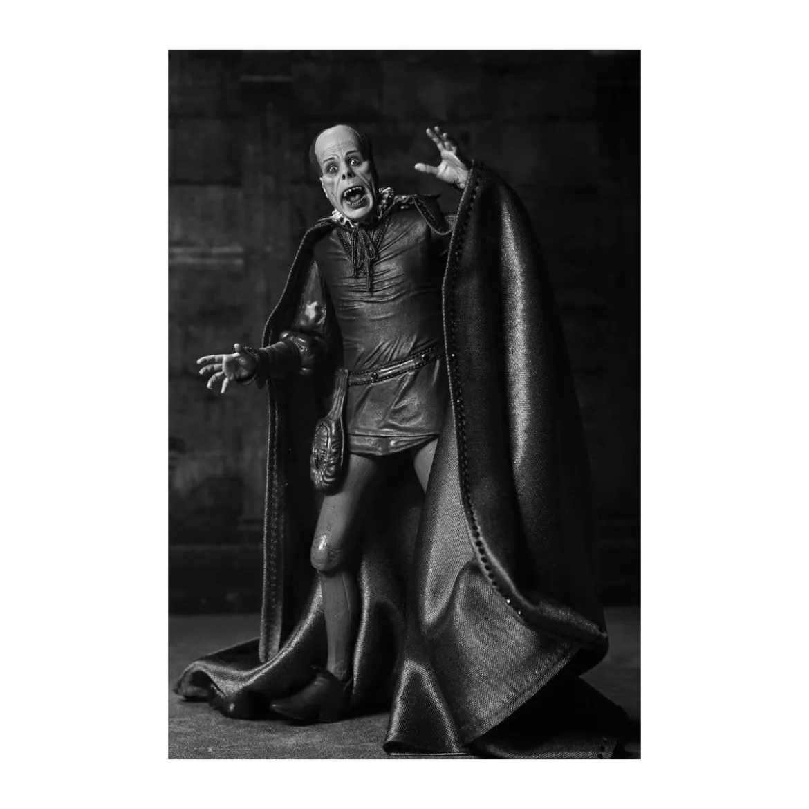 NECA - Ultimate The Phantom of the Opera (1925) Masque of the Red Death B&W - Universal Monsters